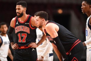  布克砍下赛季新高分数，太阳加时鏖战险胜爵士显韧劲