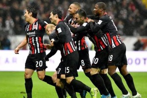  法兰克福中场核心重伤赛季报销打击太大  