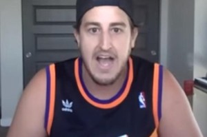  亚眠主场氛围火爆，球迷支持助力球队扳平强敌